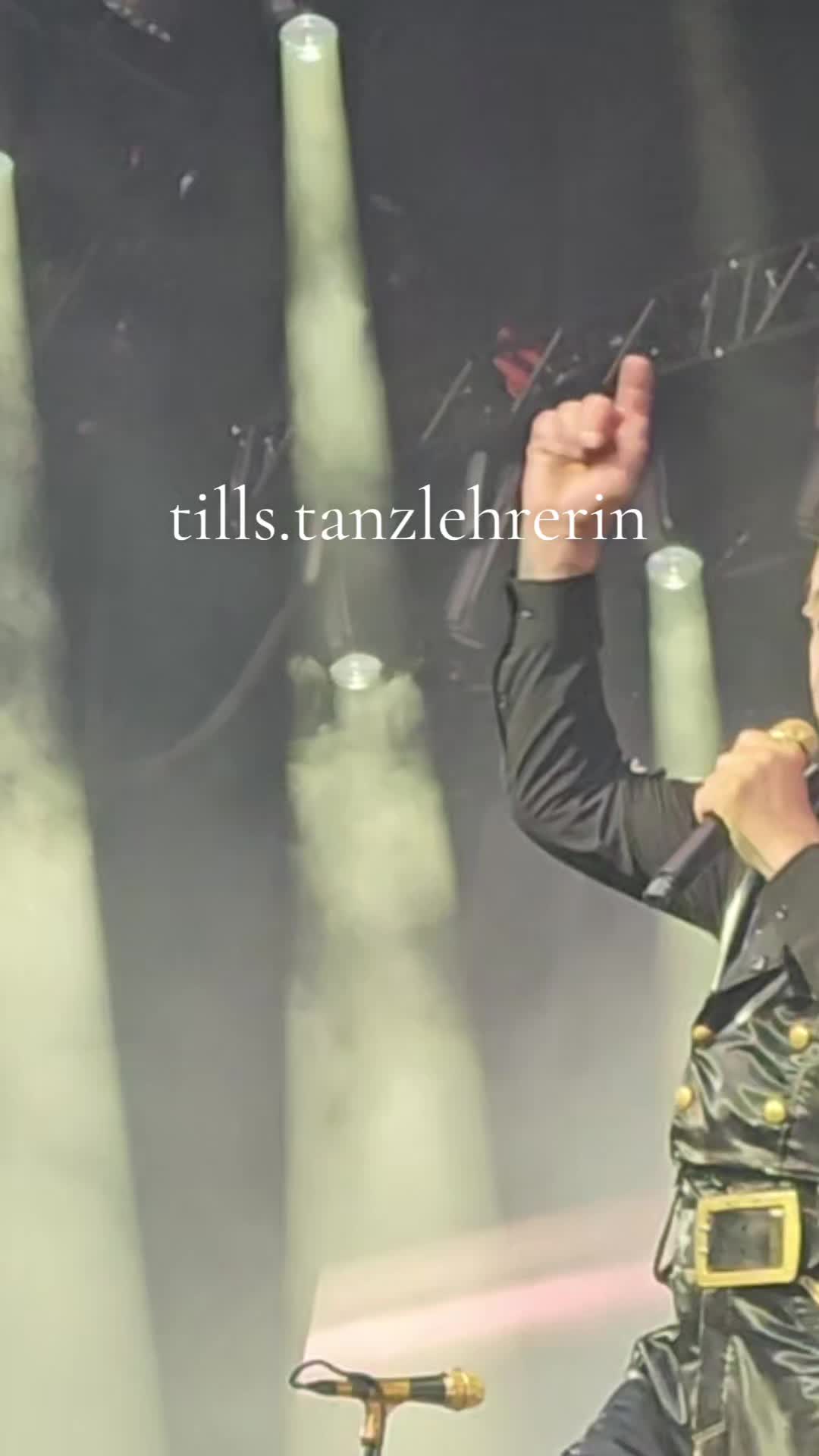 @Tills Tanzlehrerin