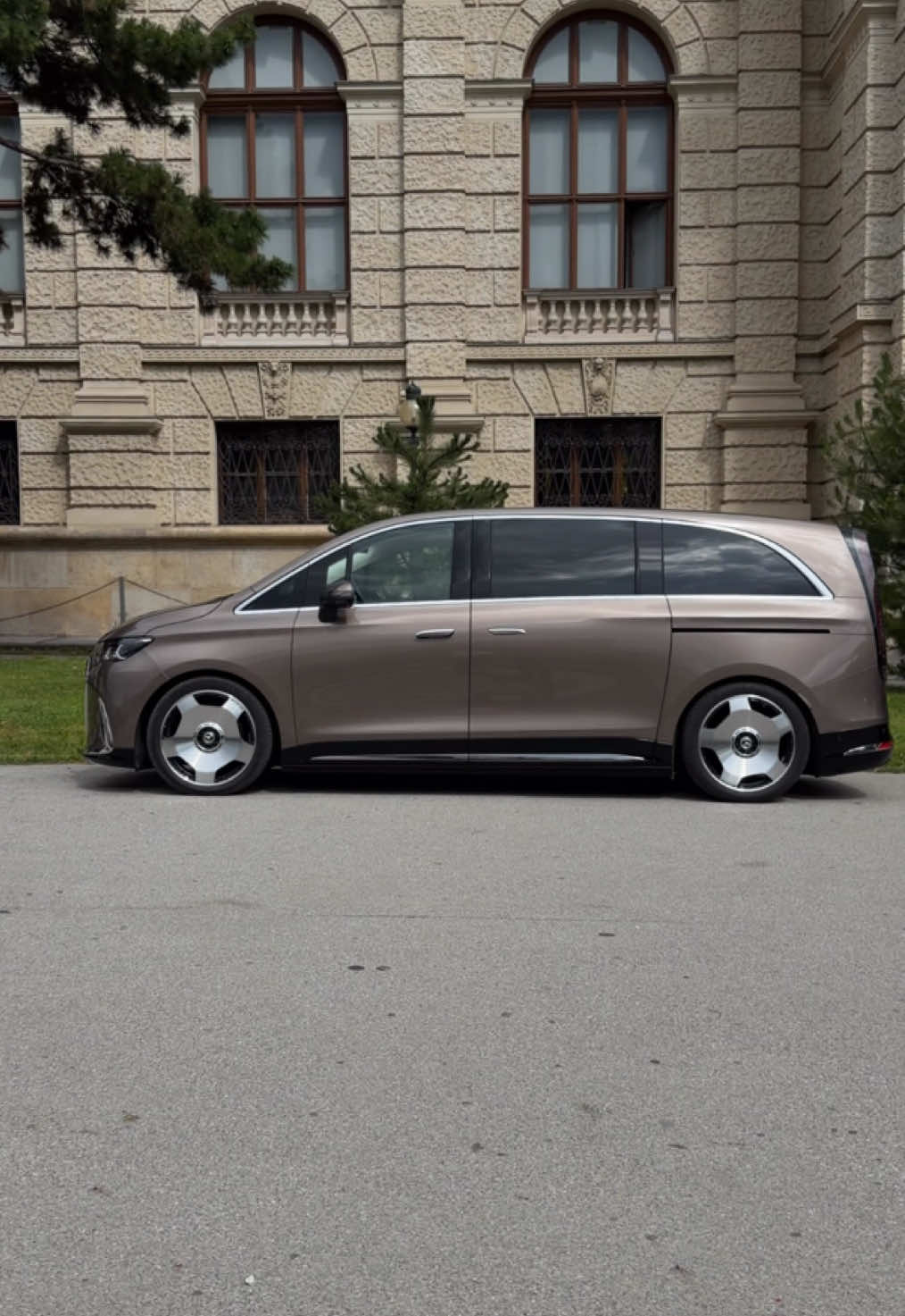@Mercedes-Benz