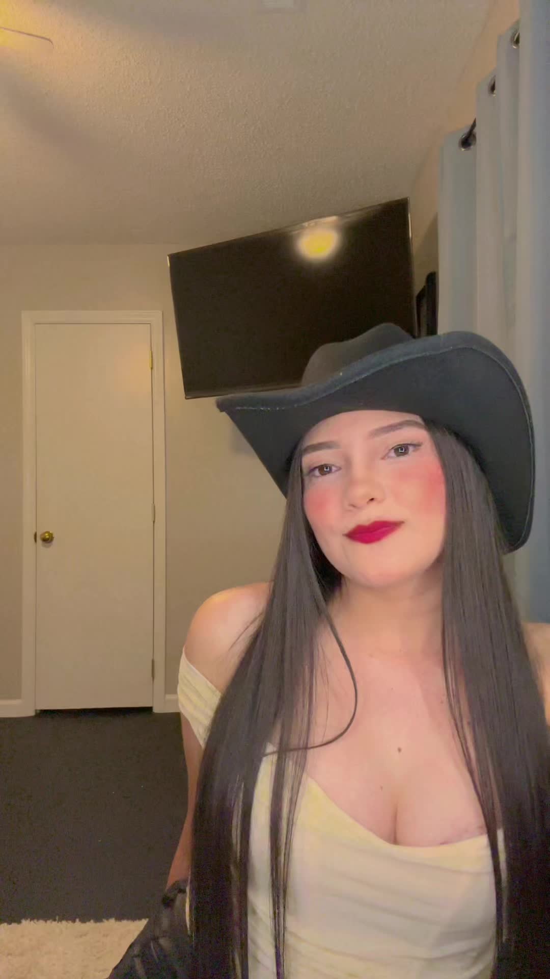 @️