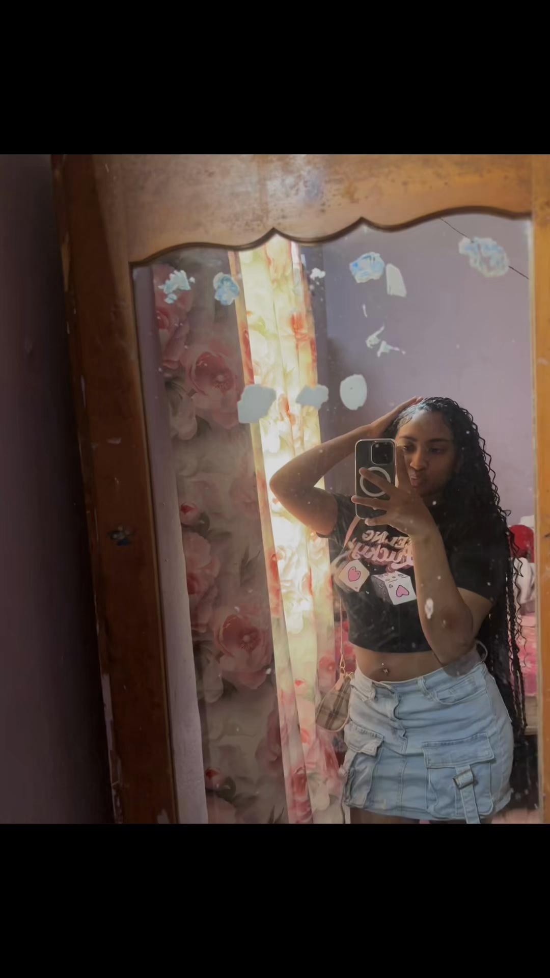 @Riri 🦋