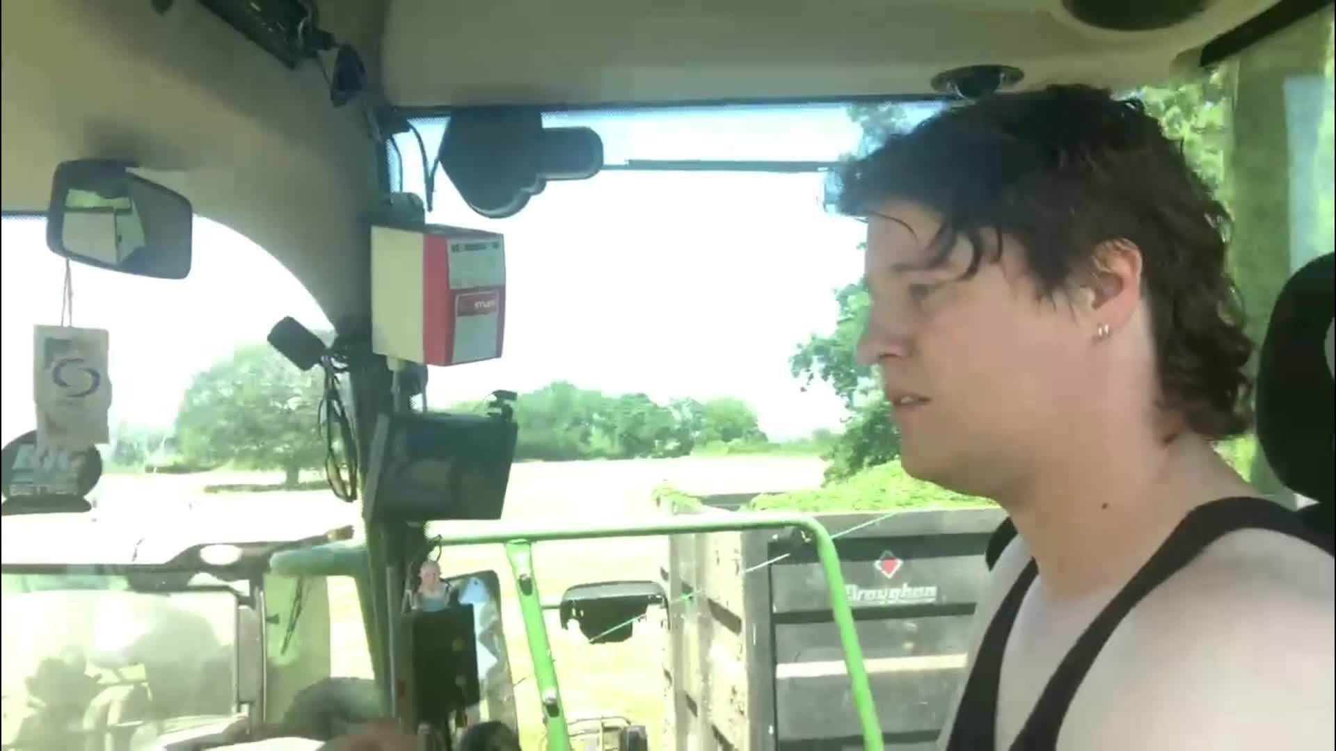@itsablythingofficial