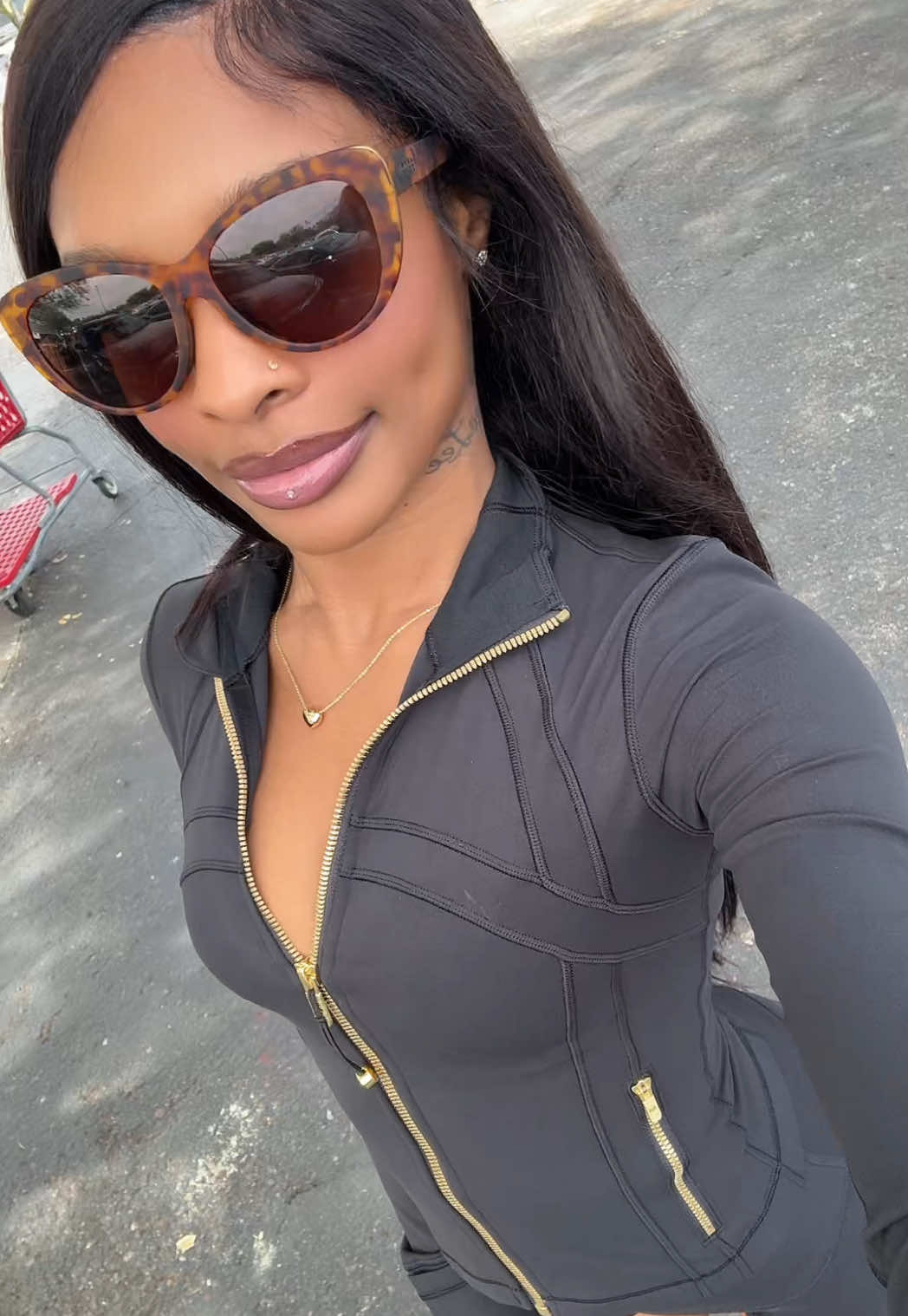 @_lashaelee