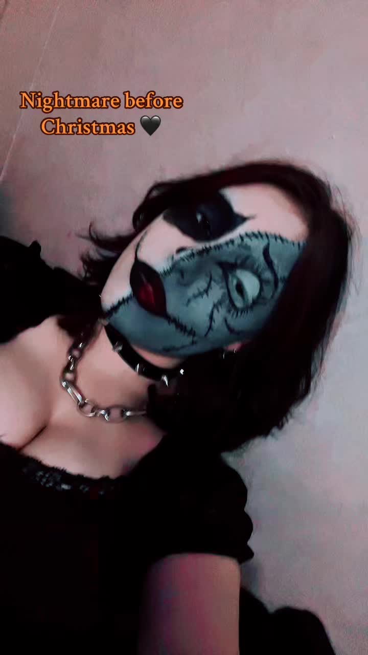 @living.dead.girl.7