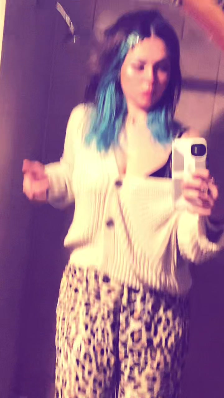 @roo<3