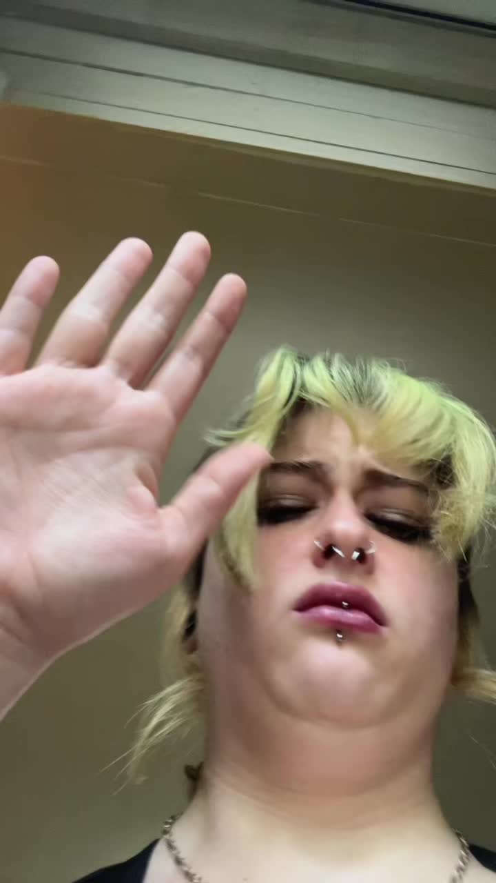 @Vomit