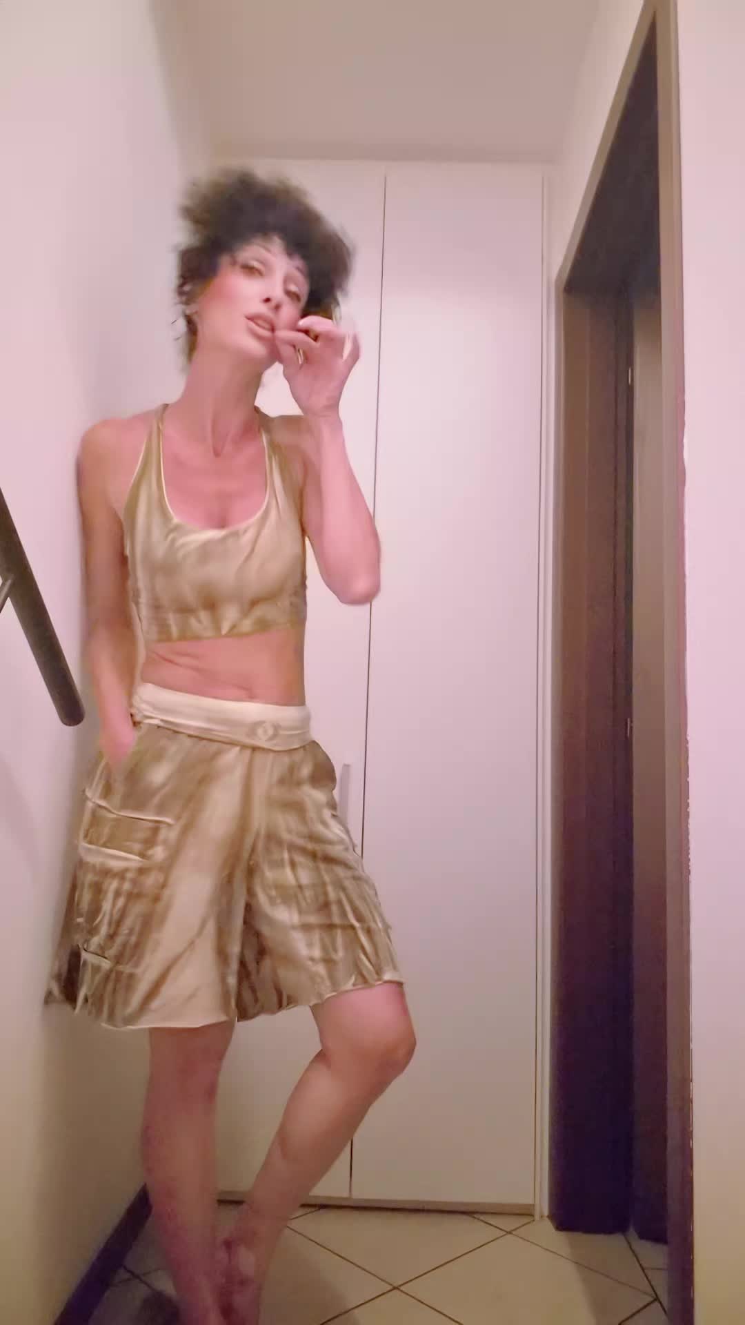@Elena Brambilla