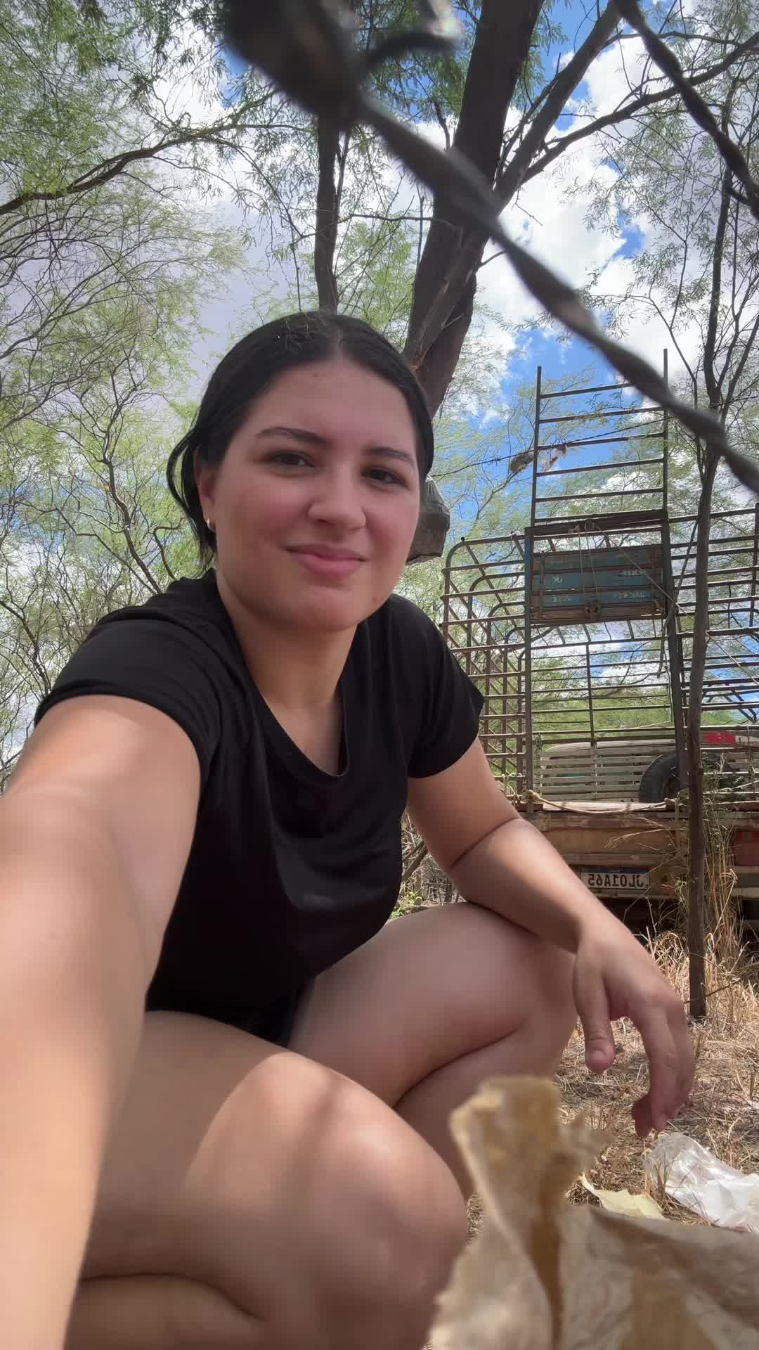 @Dheboragomees_