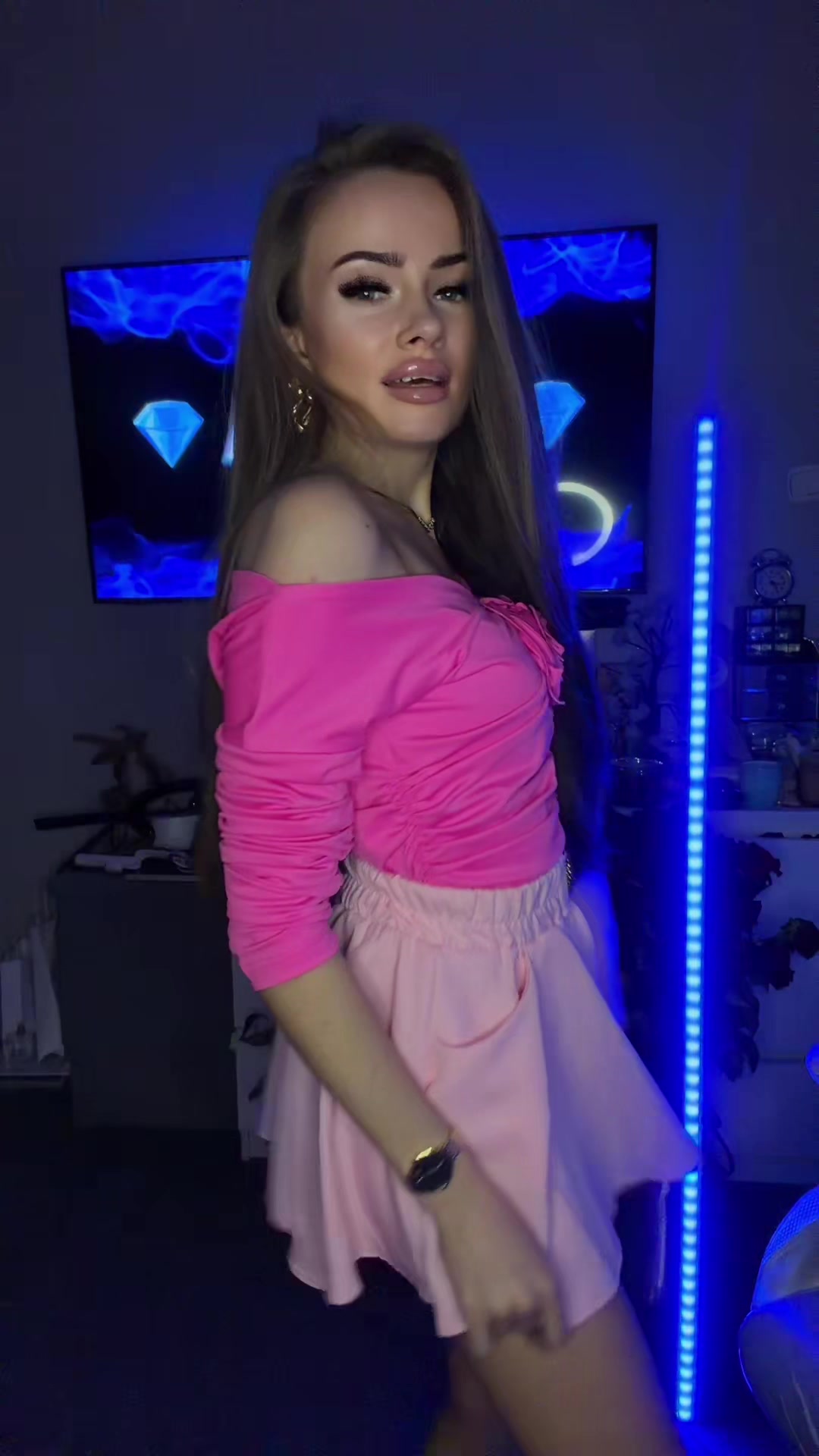 @💎🄰🄽🄶🄴🄻💎