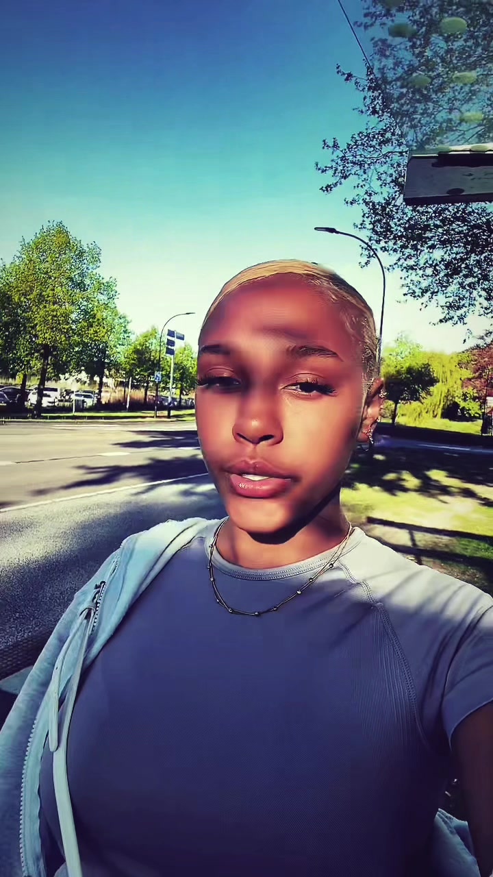 @🧸