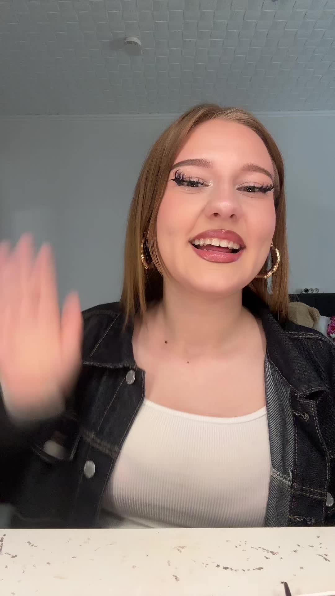 @𝐂𝐥𝐚𝐮𝐝𝐢𝐚