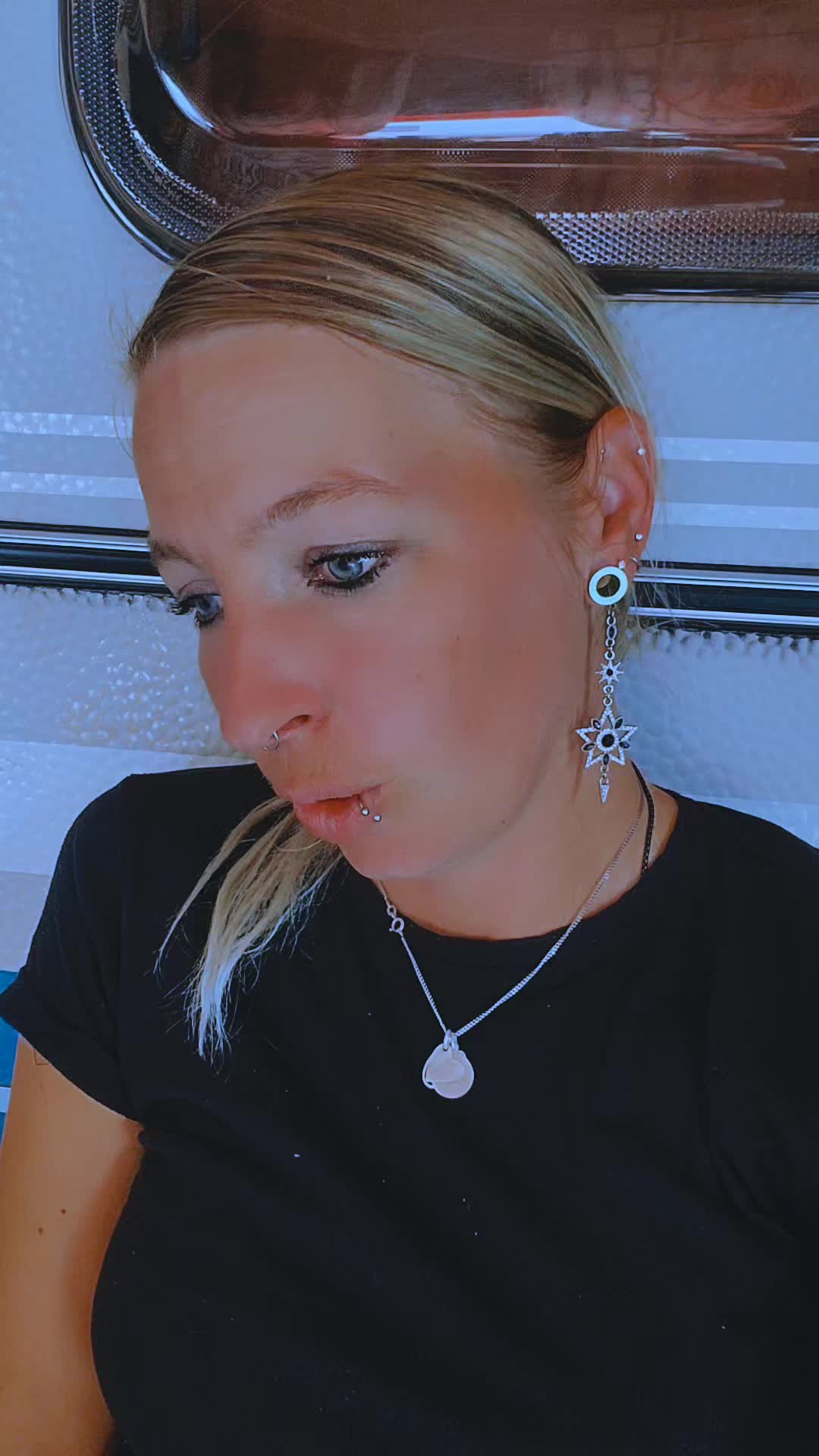 @GhettoBarbie