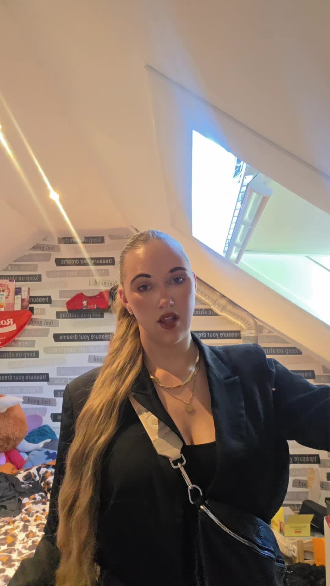 @Rosalien ๐ฆ