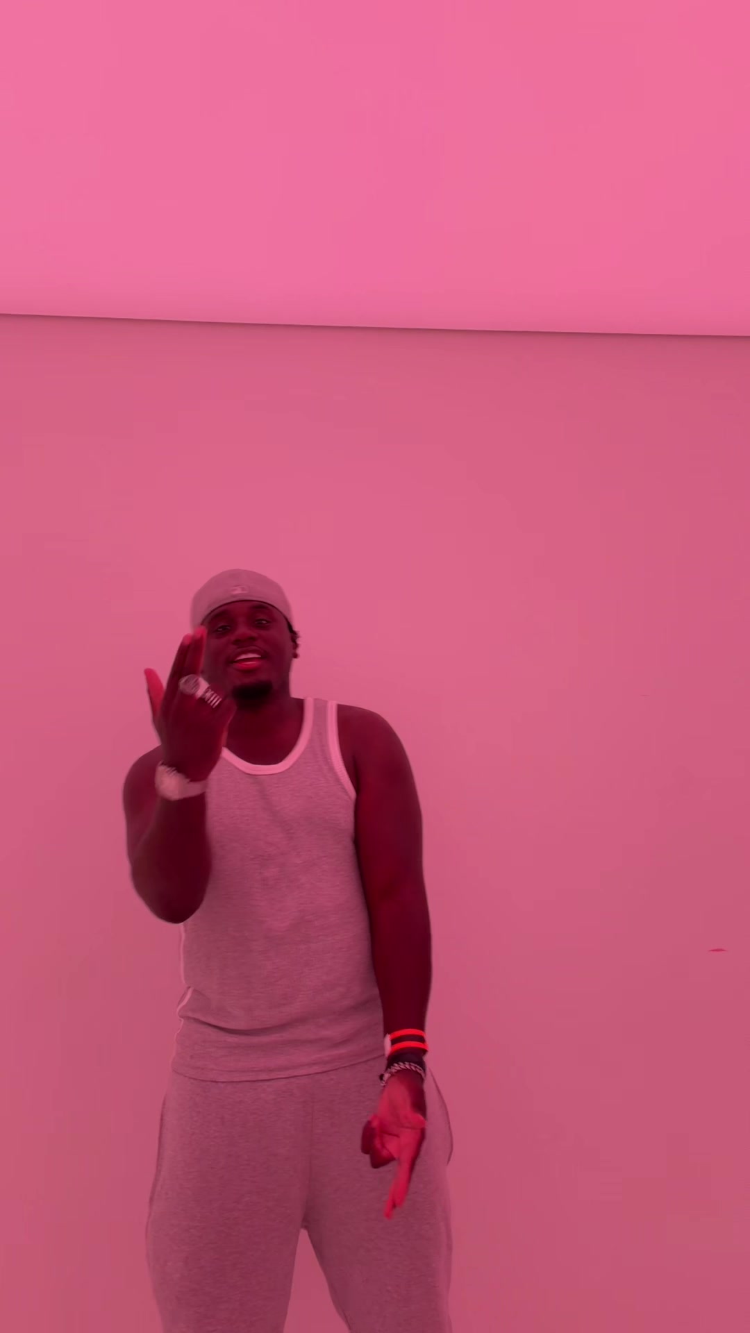 @CHЯIS 🧢