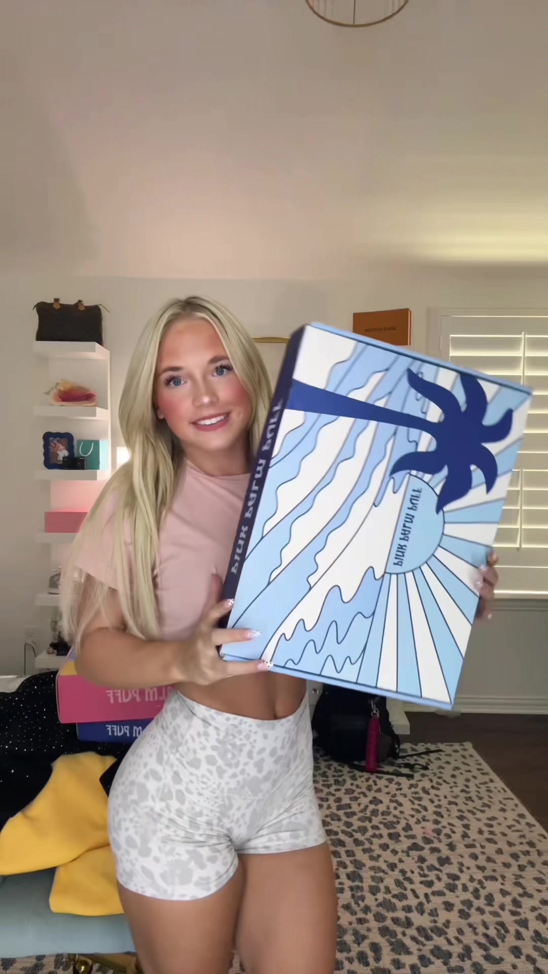 @avaamonroe