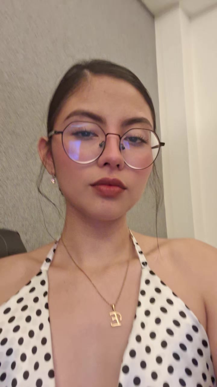 @Ashley Bravo🍒