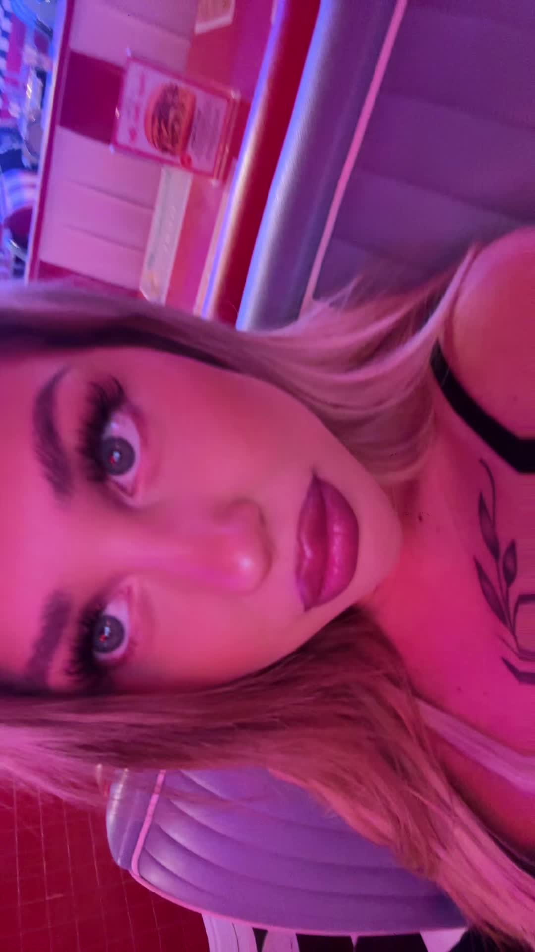 @🍁