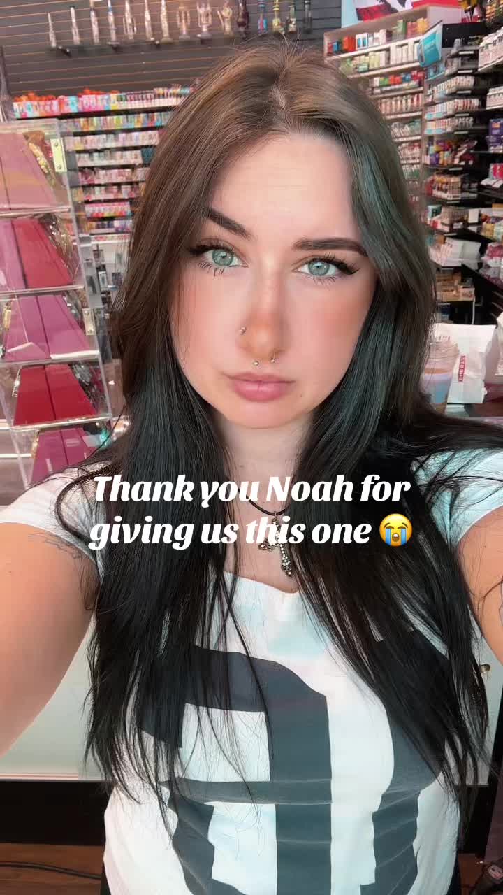 @Emileejo_