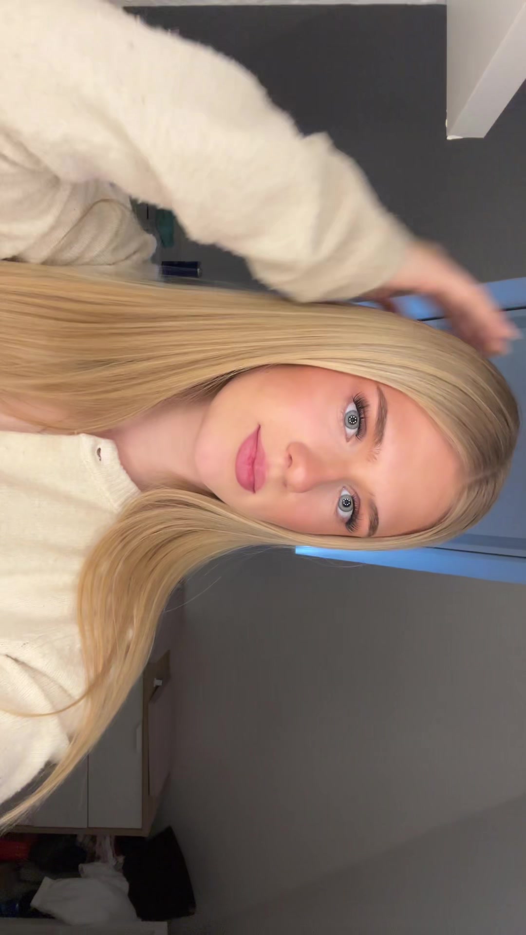 @Lara