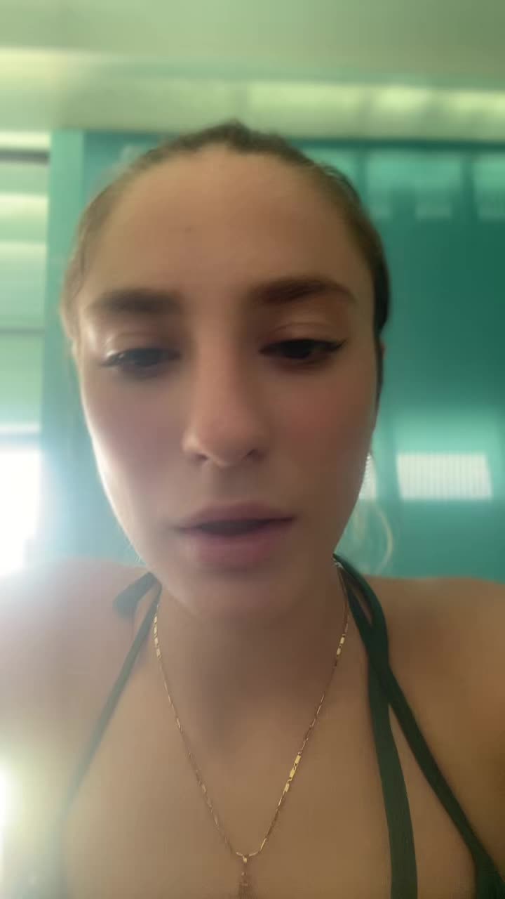 @Юлия