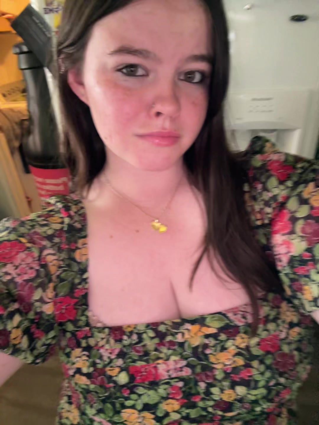 @lilyyyrrosee