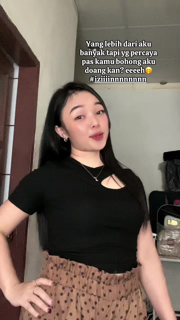 @𝐴𝑛𝑎𝑛𝑑𝑎_𝑦𝑢𝑙𝑦916