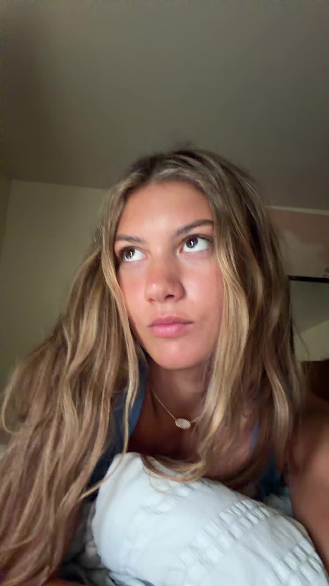 @theleahmae