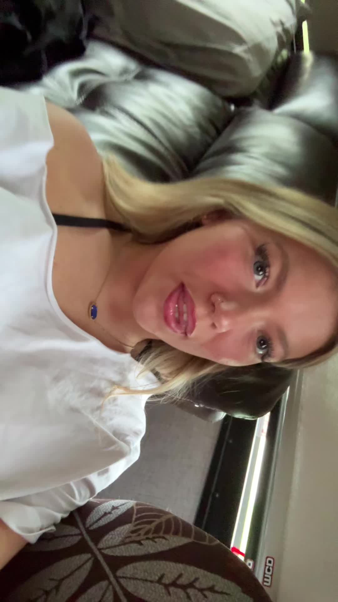 @Chloe🚩