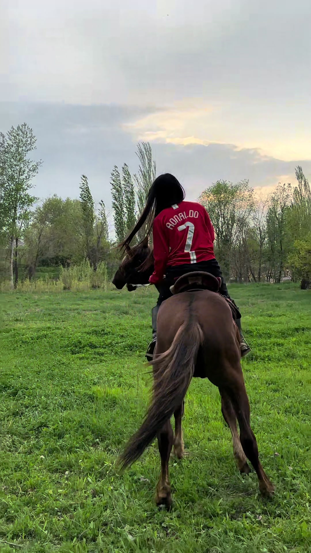 @ist.azura