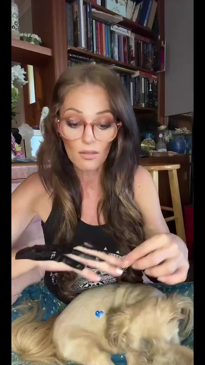 @AnnunakiCristinaBruno
