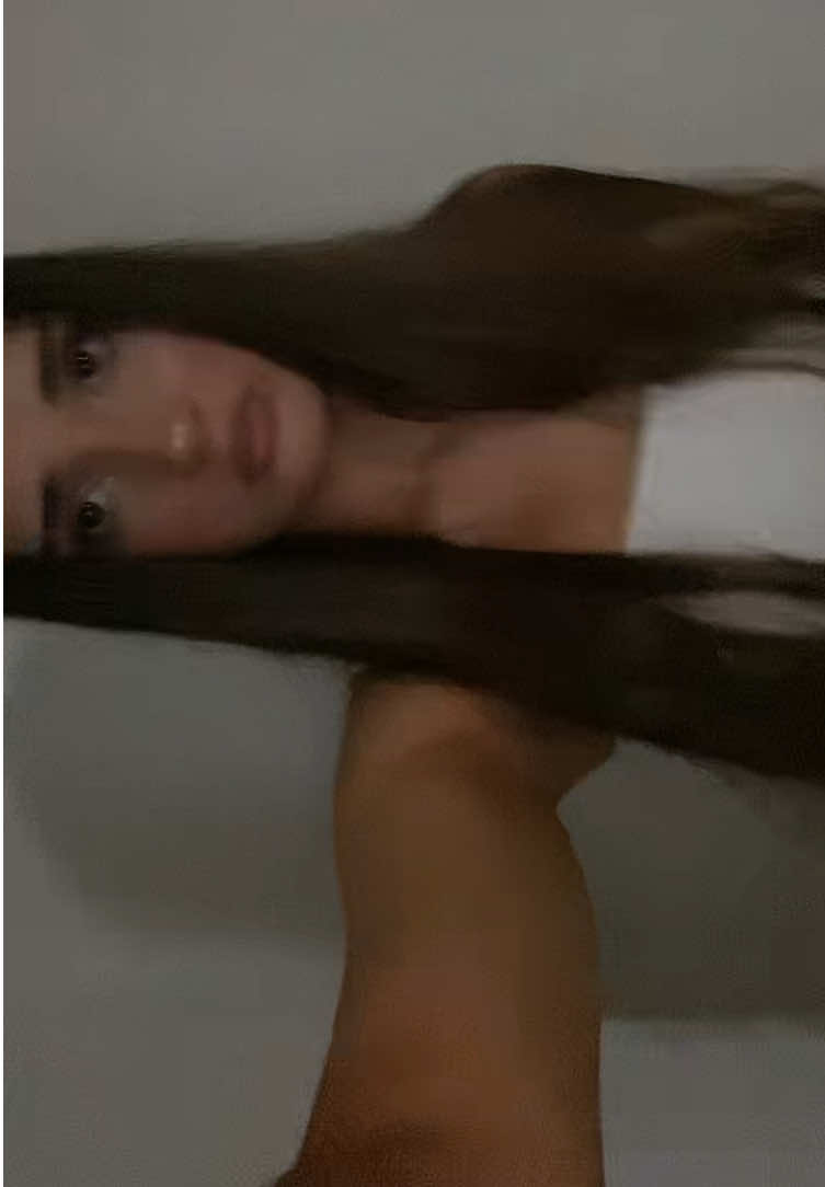 @𝐄 🤍