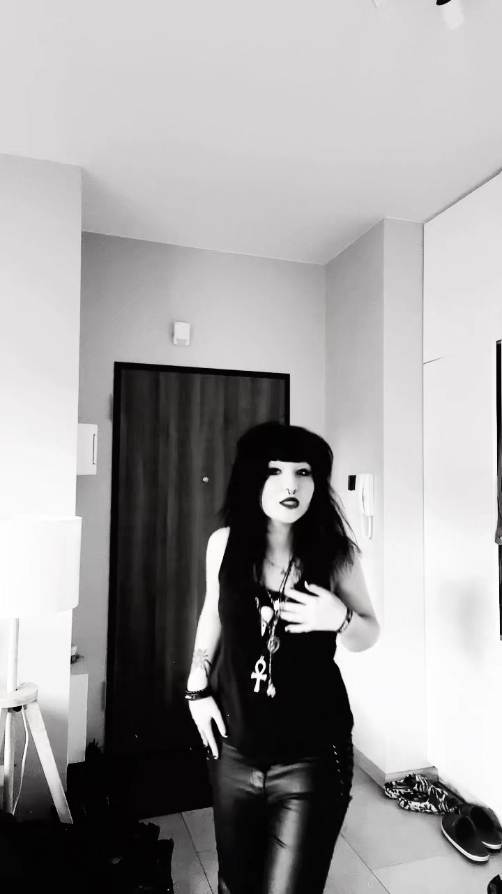 @🕷️𝔍𝔲𝔩𝔦𝔞🕷️