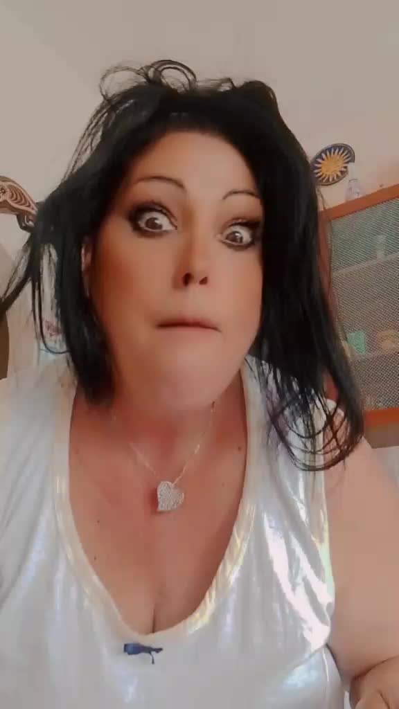 @angela🩷🖤