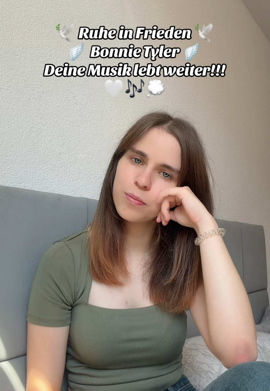 @TouretteLea