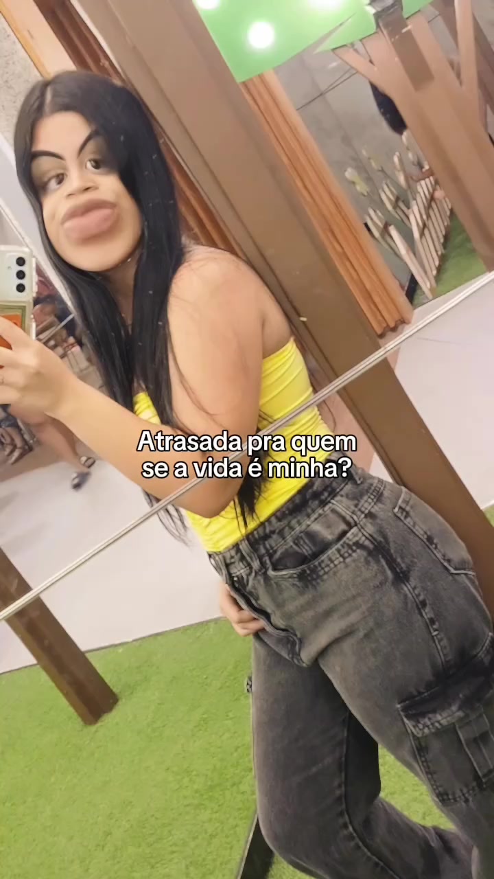 @L&iacute;via Dantas