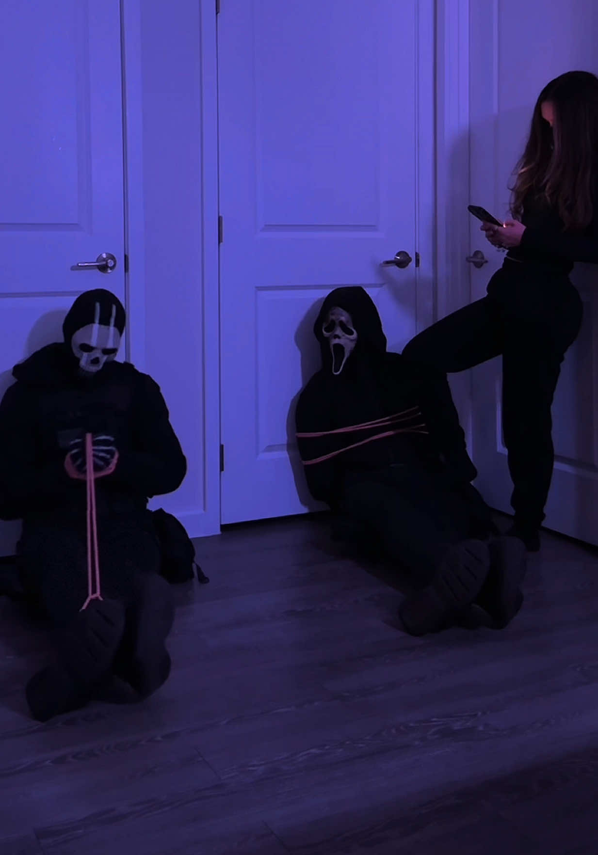 @V-DΛY