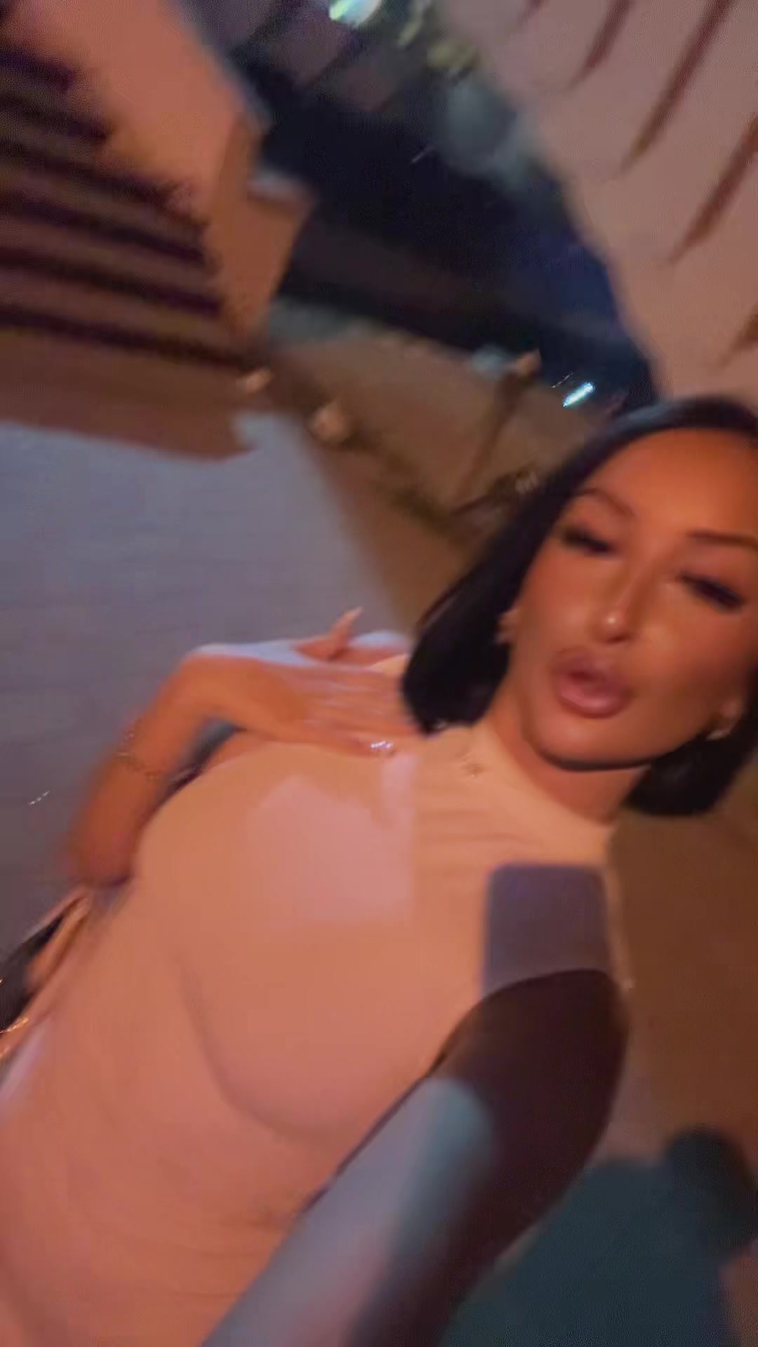 @nela
