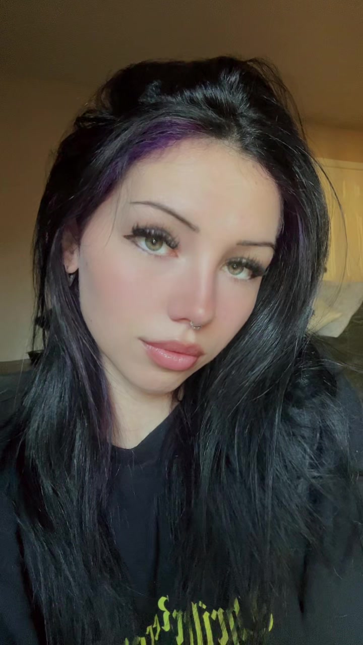 @𝔐𝔞𝔯𝔦𝔩𝔶𝔫𝔫🕸️🥀