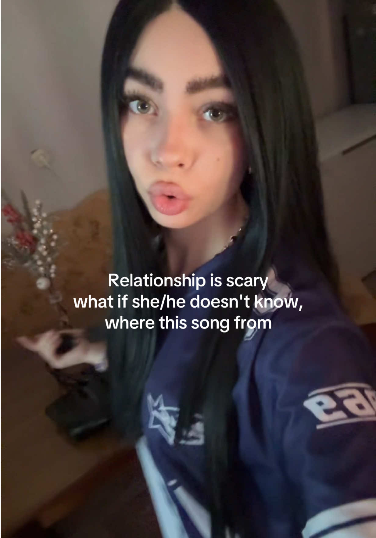 @illegallanatrix