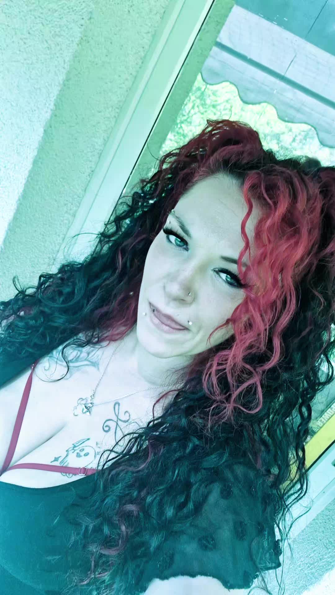 @🖤💛Jenni🖤💛