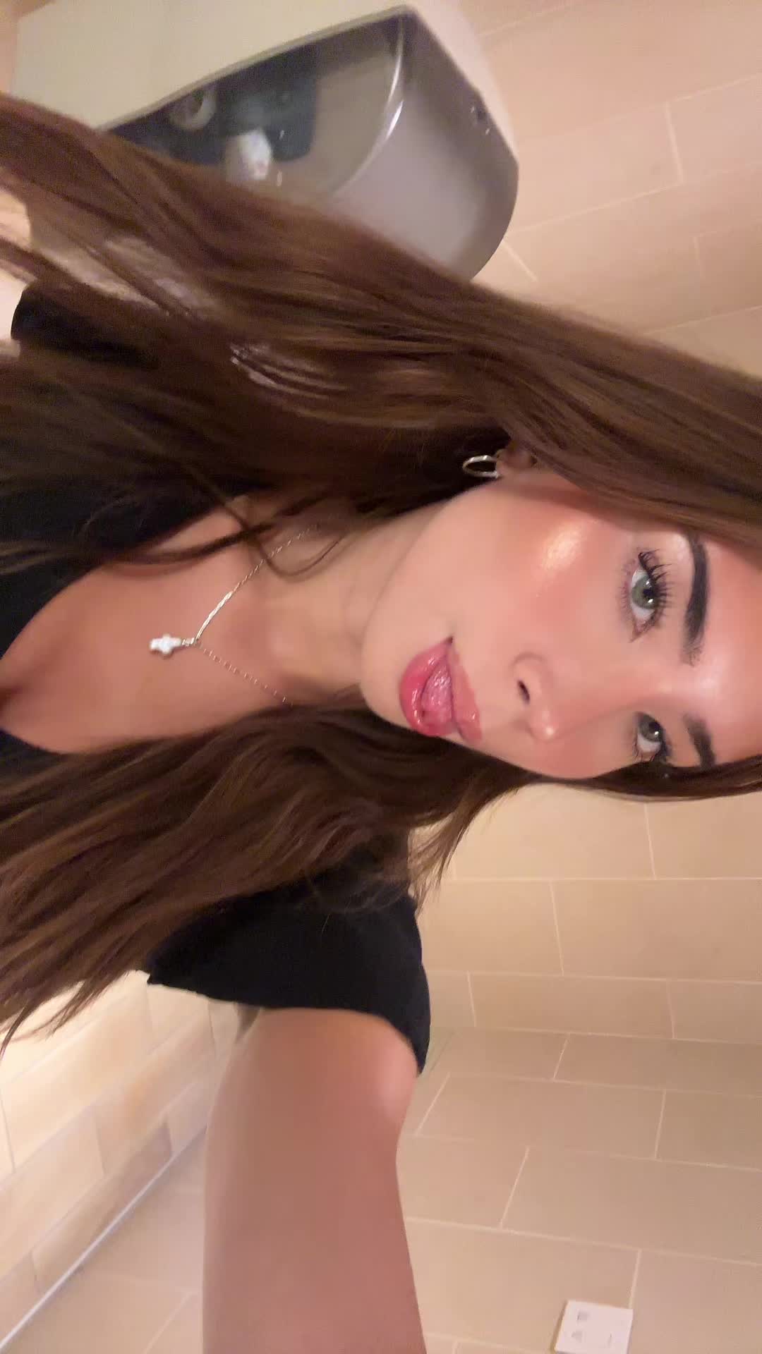 @annibbb