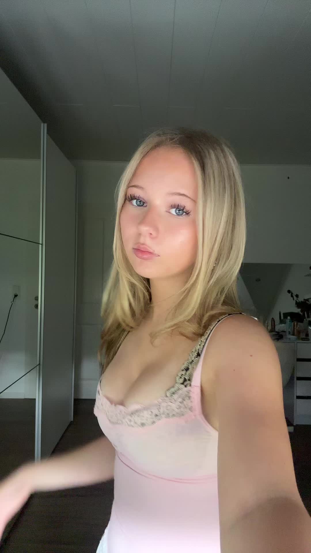 @thalia.pae