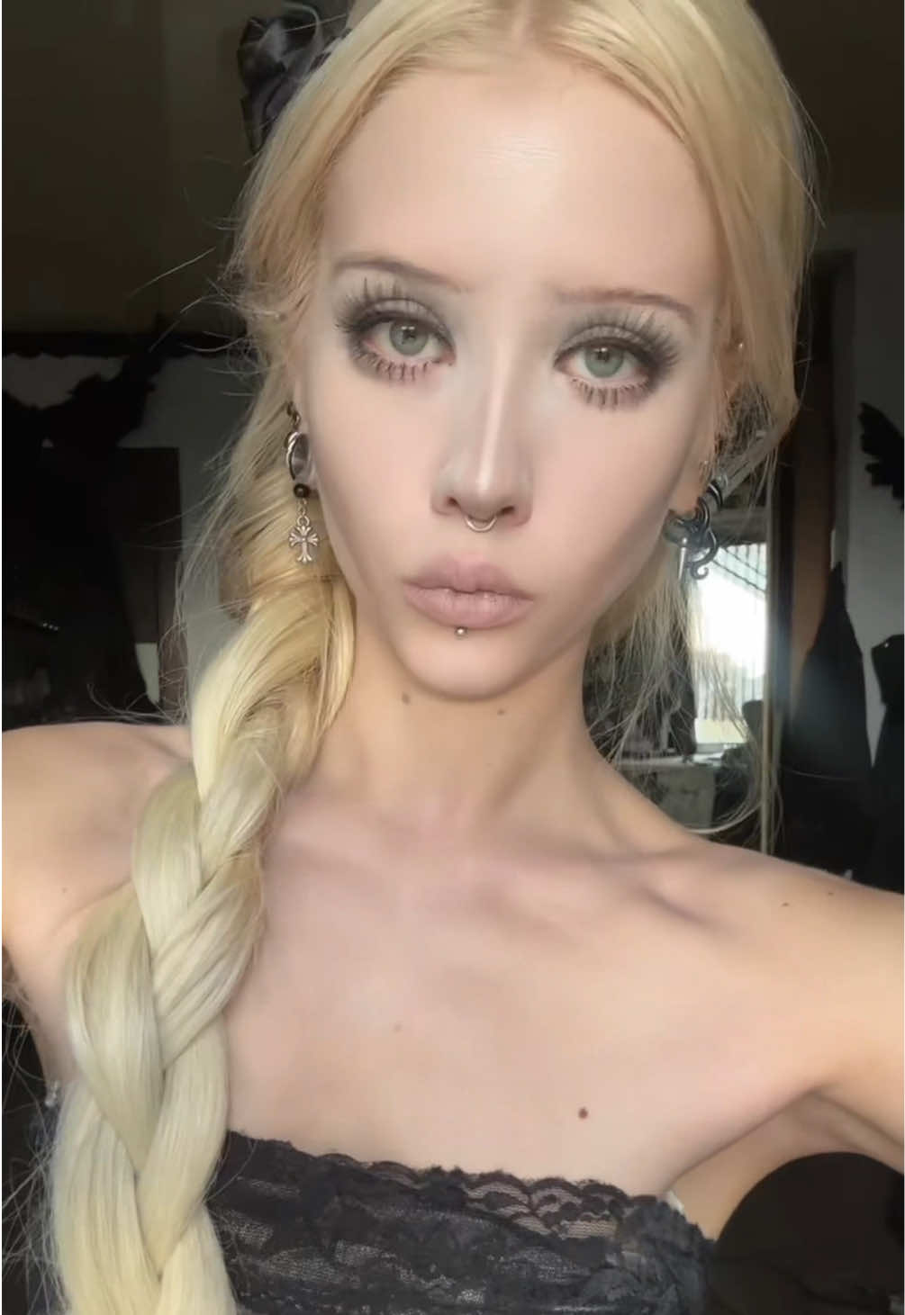 @damnwitchq