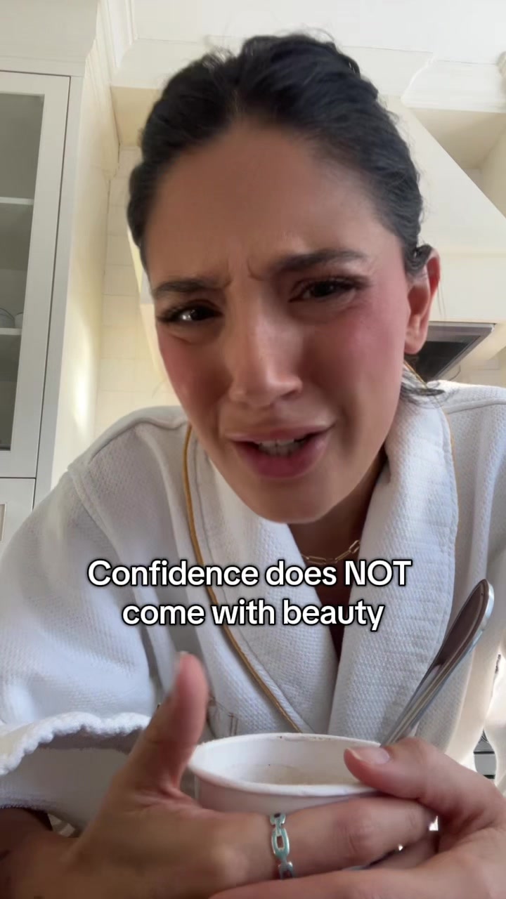 @Simona🧿