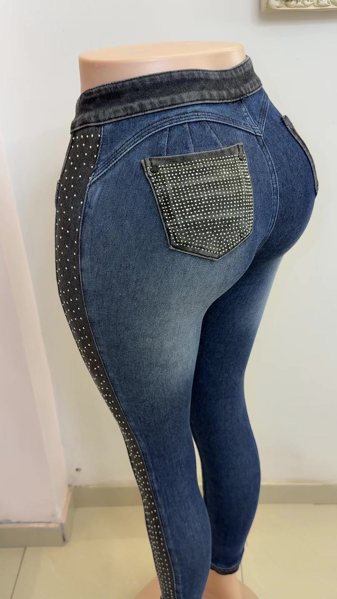 @APRETADITAS JEANS