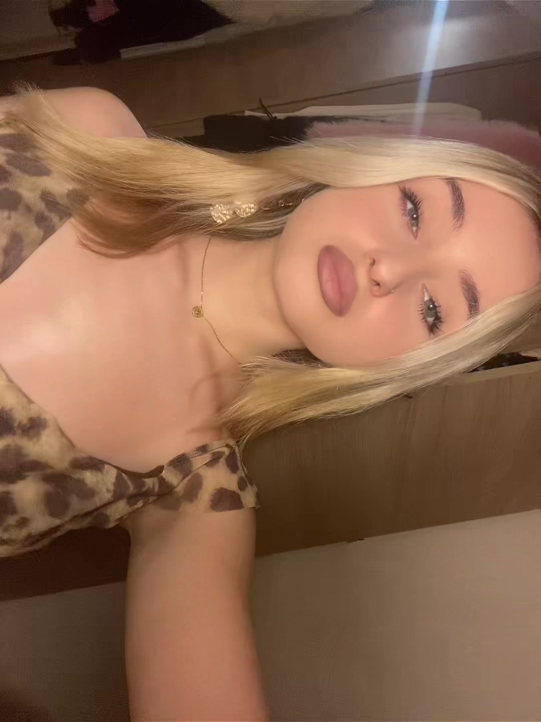 @𝓚𝓵𝓮𝓸𝓷𝓲𝓴𝓲