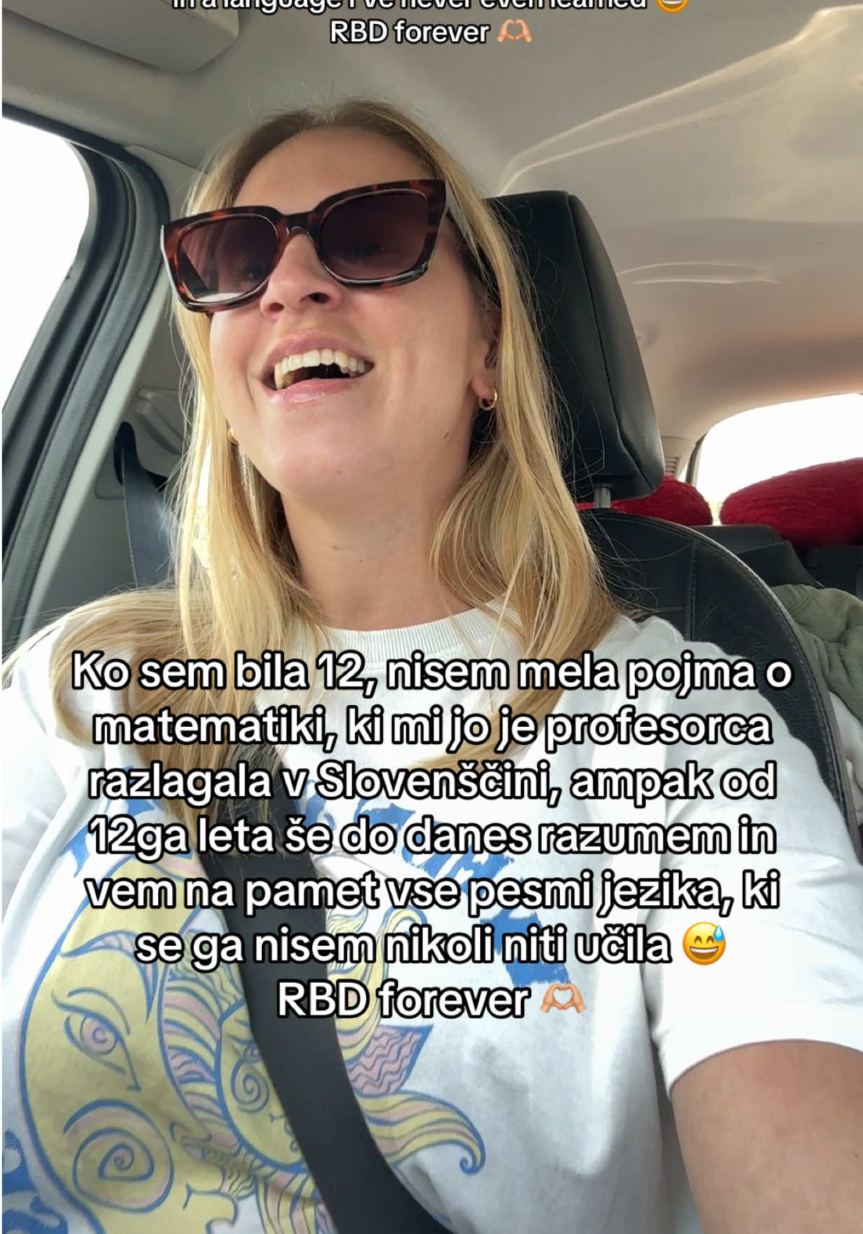 @StewardessLara