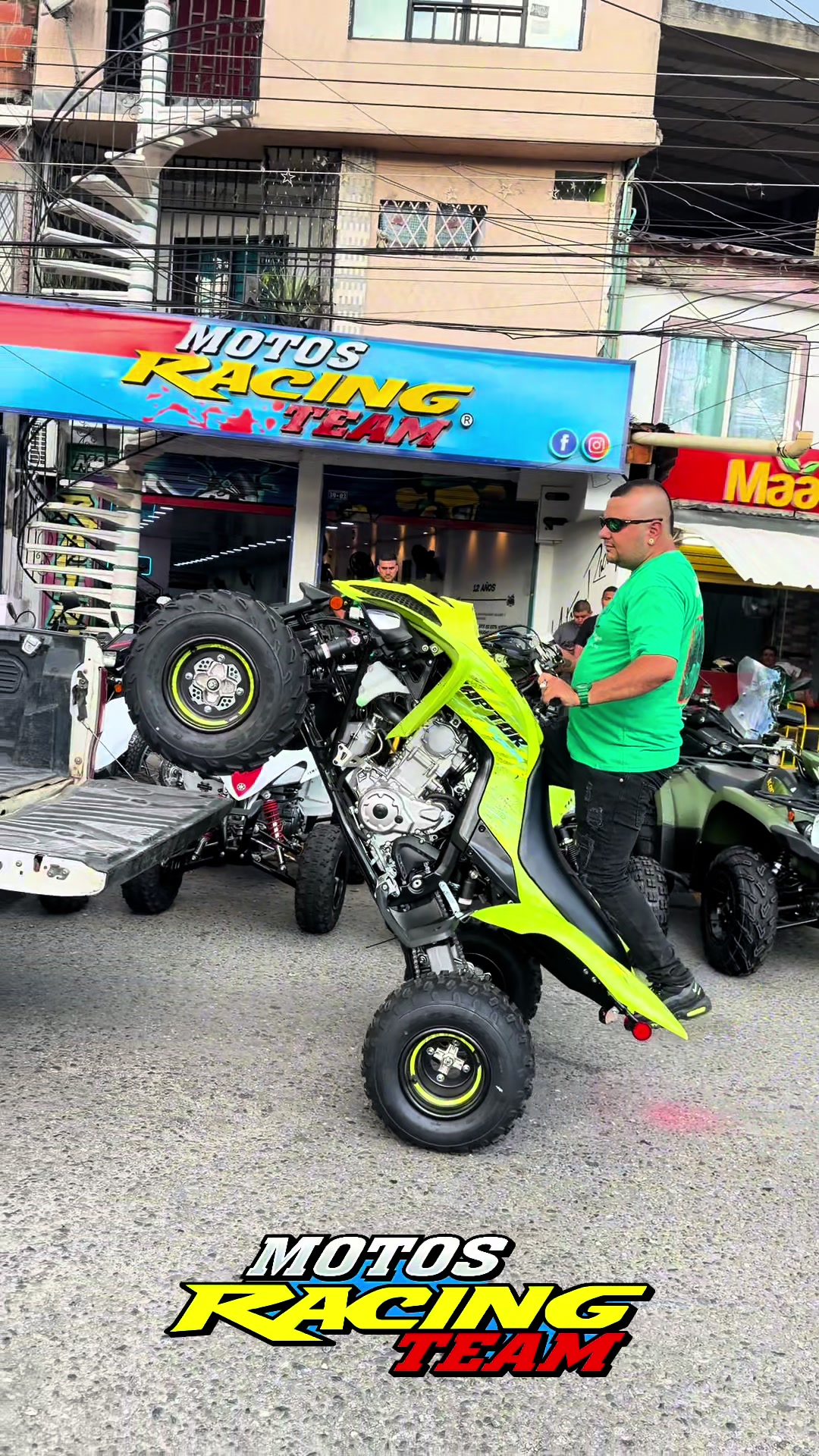 @Motos racing team