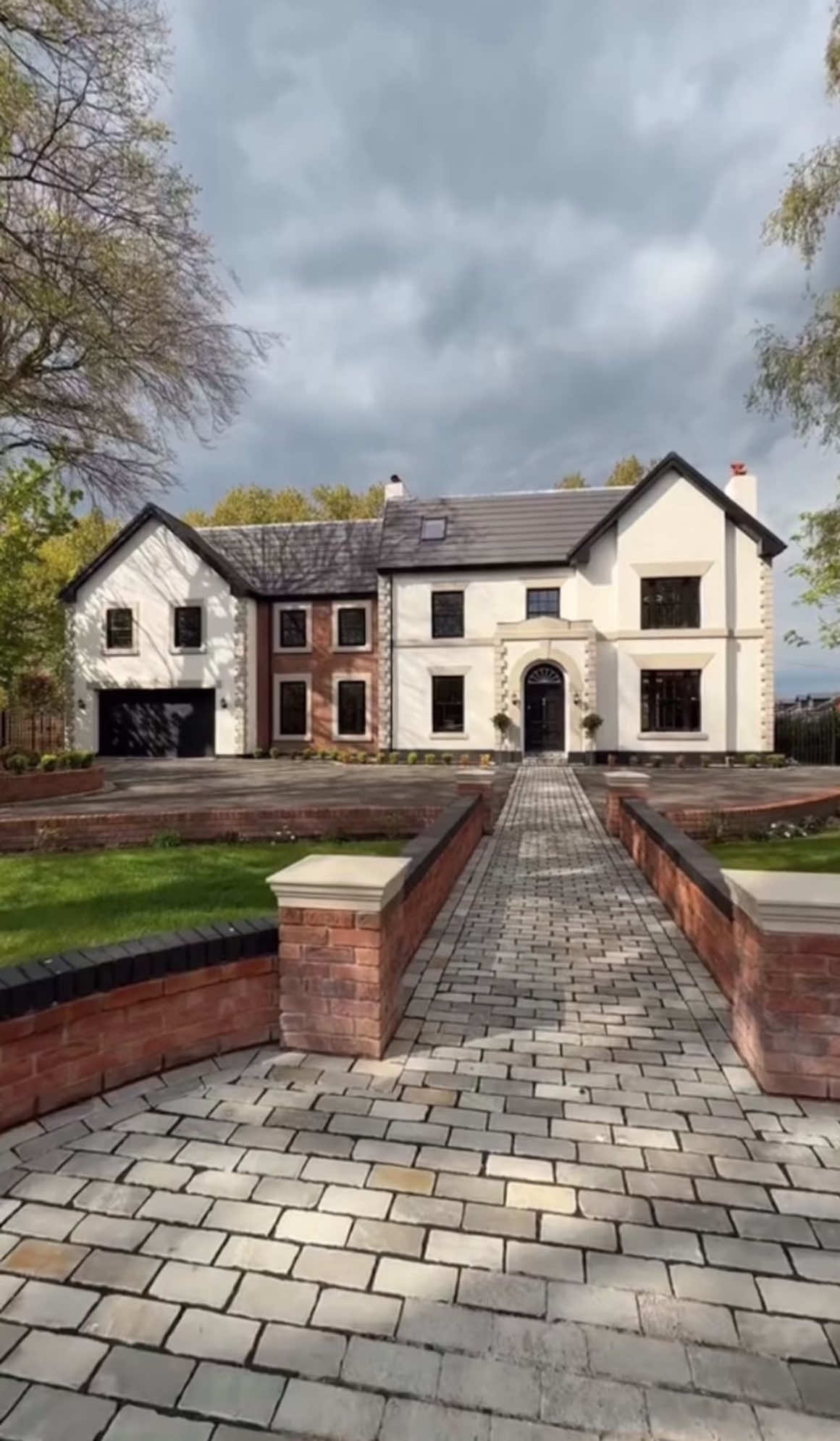 @millionairehomesuk