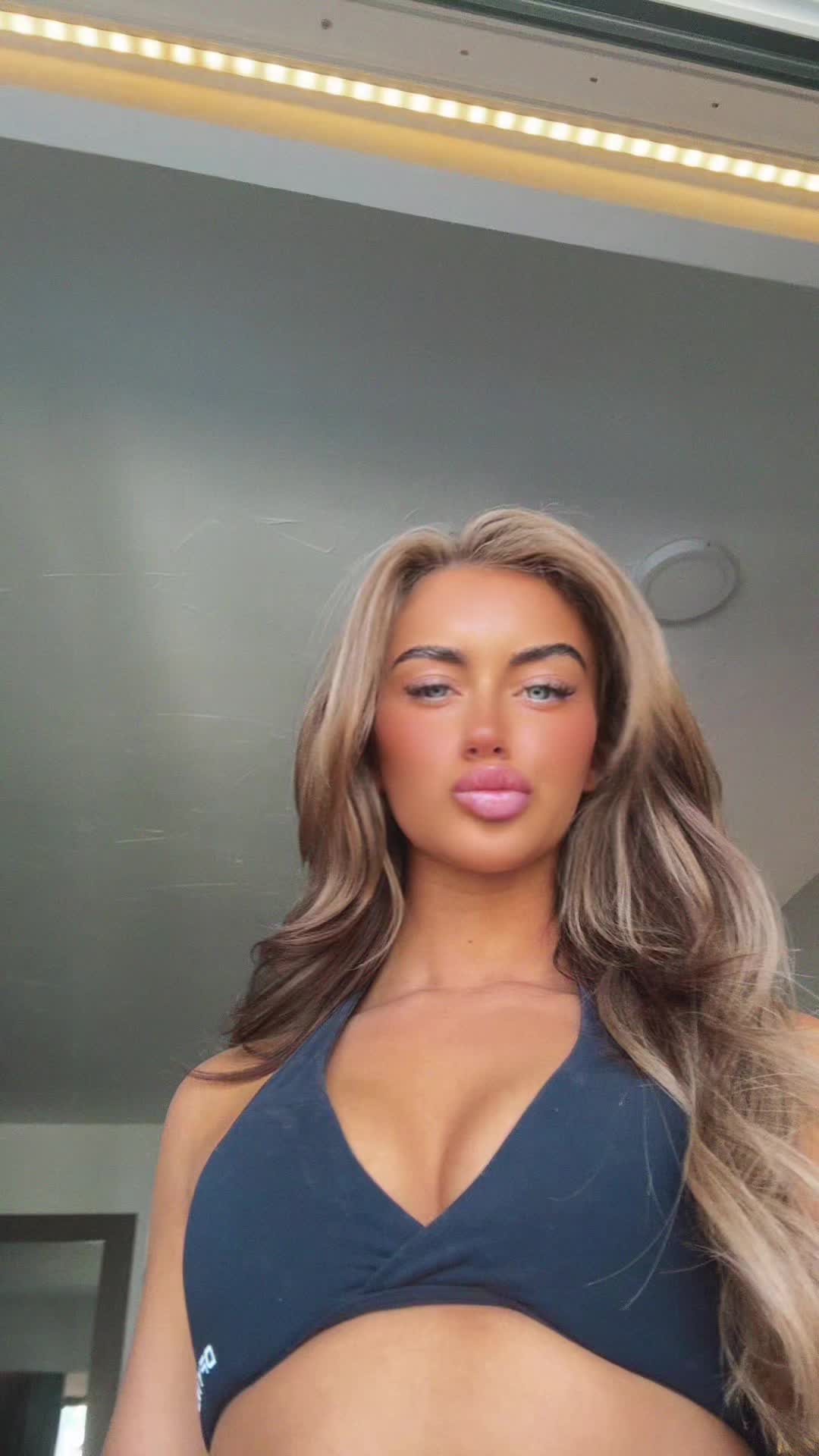 @maggiehallettxx