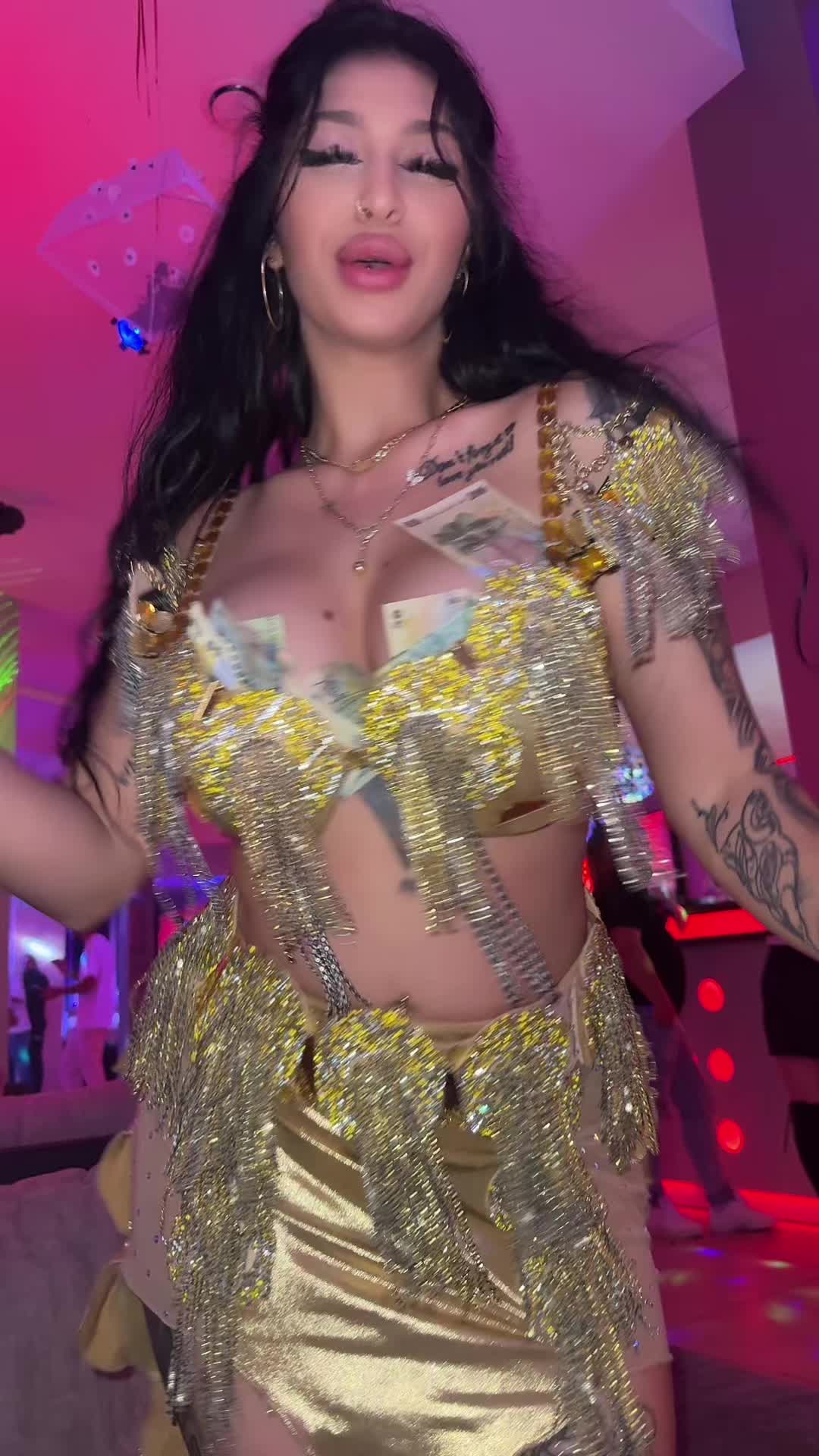 @veronicazuzuuu